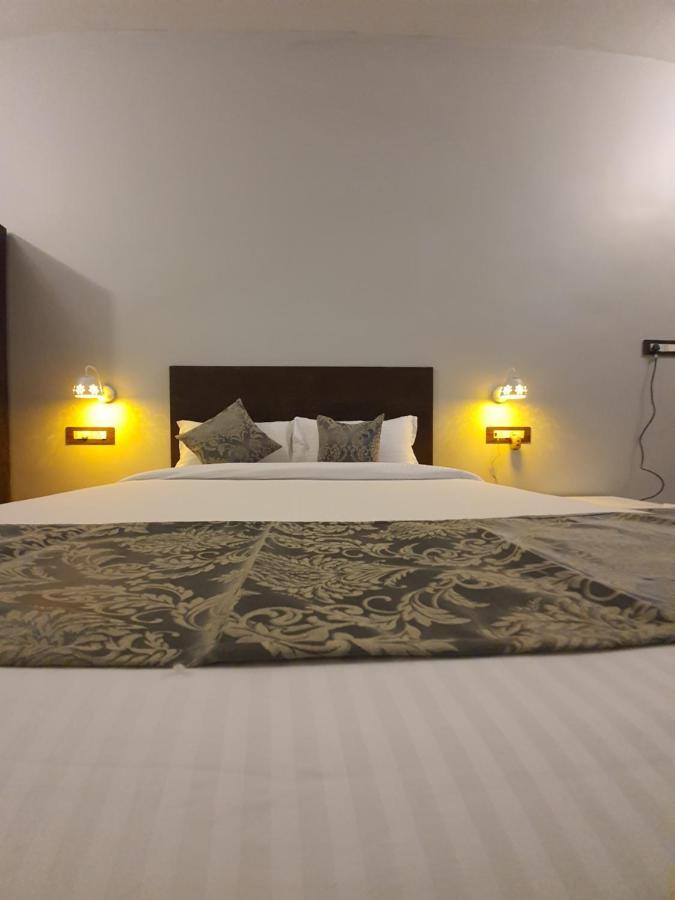 Le Supreme Inn Puducherry Exterior foto